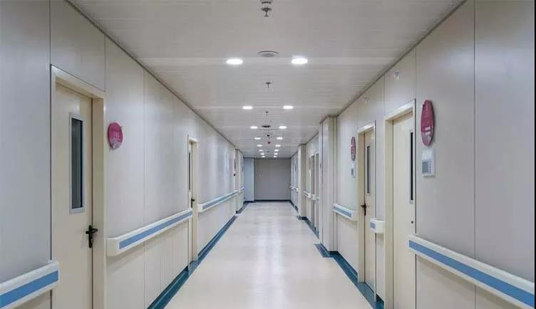 大巨龍推介醫(yī)院使用pvc卷材地板和pvc墻塑
